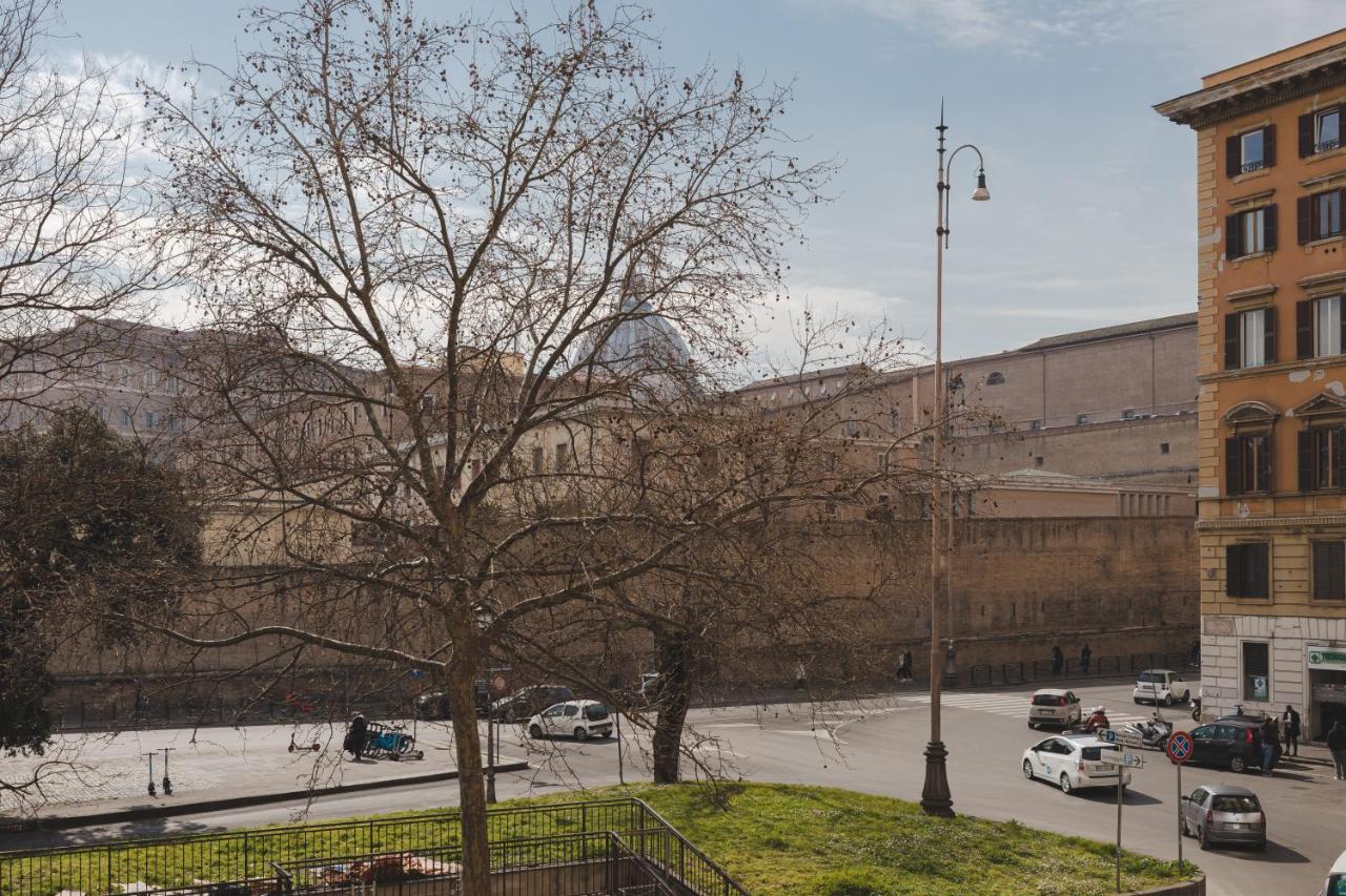 Stefano House Vaticano